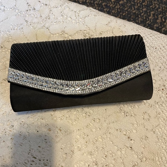 Jewelled Black Evening Clutch Purse with Shoulder Strap - Picture 2 of 5